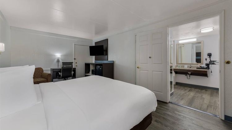 Quality Inn Room