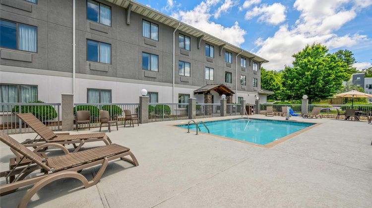 Sleep Inn Boone University Area Pool