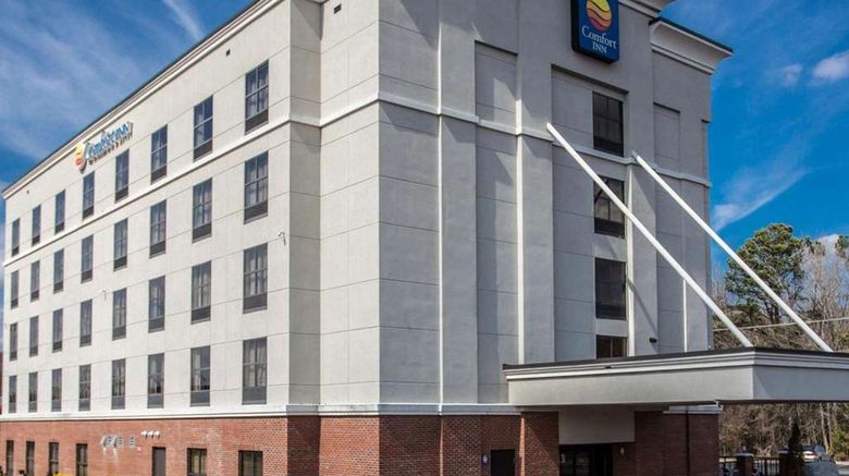 <b>Comfort Inn Exterior</b>. Images powered by <a href="https://iceportal.shijigroup.com/" title="IcePortal" target="_blank">IcePortal</a>.