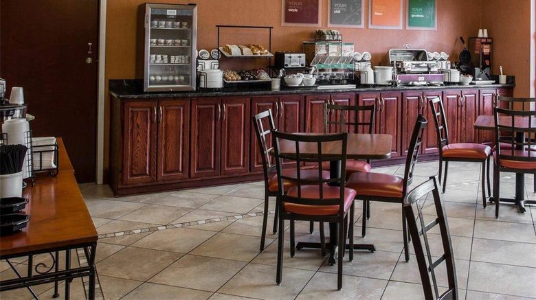 <b>Comfort Inn Restaurant</b>. Images powered by <a href="https://iceportal.shijigroup.com/" title="IcePortal" target="_blank">IcePortal</a>.