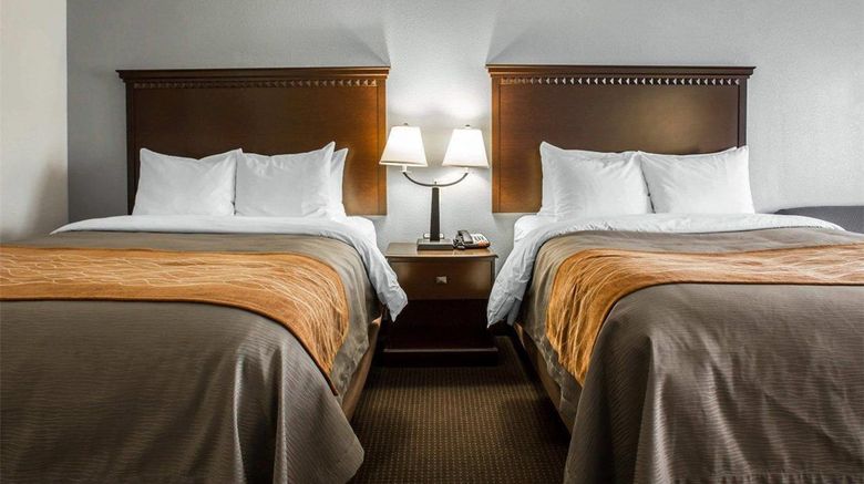 <b>Comfort Inn Suite</b>. Images powered by <a href="https://iceportal.shijigroup.com/" title="IcePortal" target="_blank">IcePortal</a>.