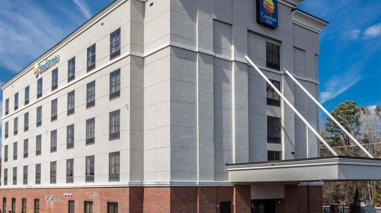 <b>Comfort Inn Exterior</b>. Images powered by <a href="https://iceportal.shijigroup.com/" title="IcePortal" target="_blank">IcePortal</a>.