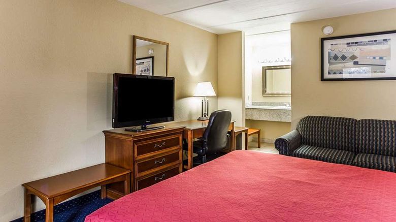 <b>Rodeway Inn Charlotte North End Room</b>. Images powered by <a href="https://iceportal.shijigroup.com/" title="IcePortal" target="_blank">IcePortal</a>.