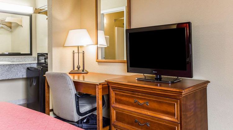 Rodeway Inn Charlotte North End Room