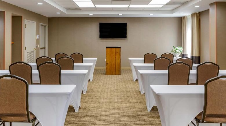 <b>Comfort Inn Meeting</b>. Images powered by <a href="https://iceportal.shijigroup.com/" title="IcePortal" target="_blank">IcePortal</a>.