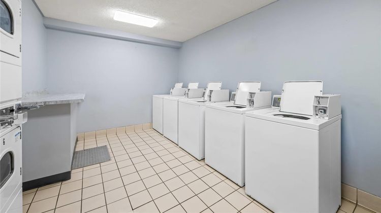 Suburban Studios Charlotte - Ballantyne Other