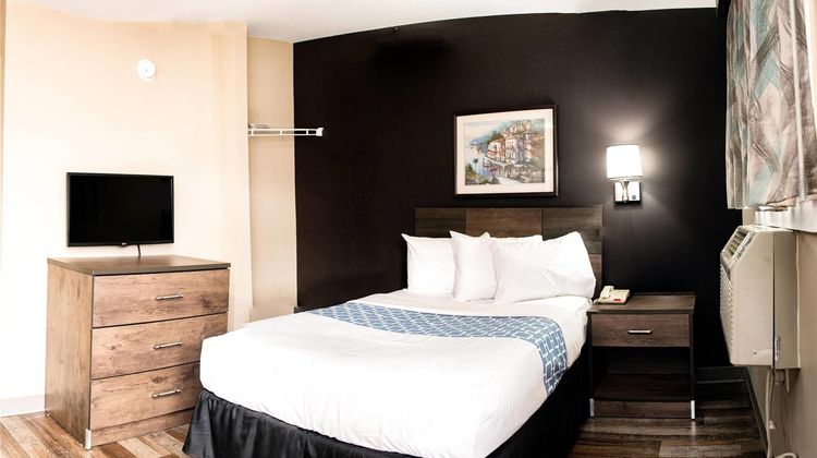 Suburban Studios Charlotte - Ballantyne Room