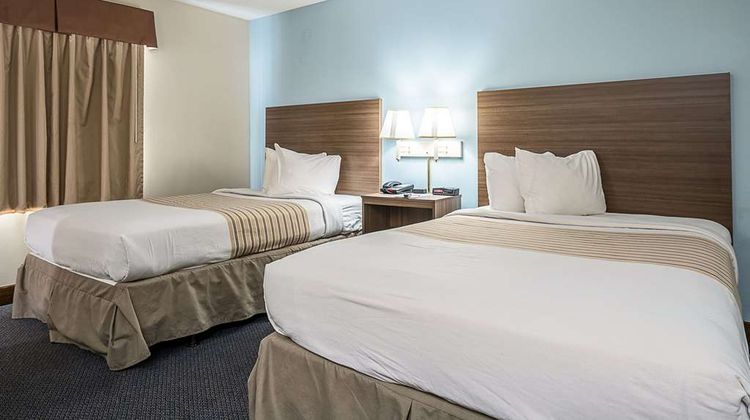 Suburban Studios of Wilmington Room