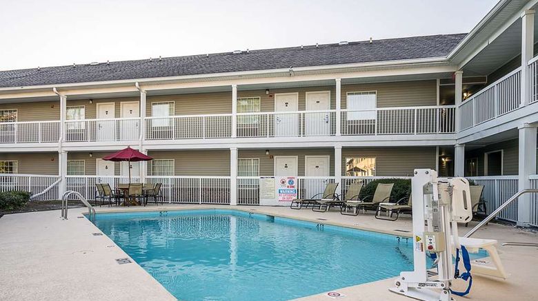 <b>Suburban Studios of Wilmington Pool</b>. Images powered by <a href="https://iceportal.shijigroup.com/" title="IcePortal" target="_blank">IcePortal</a>.