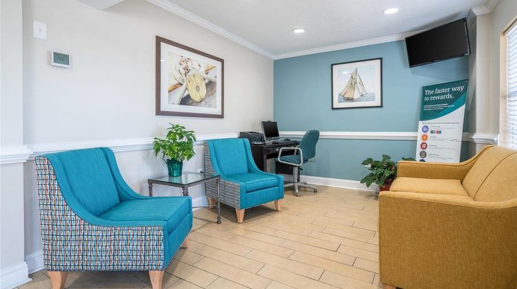 Suburban Studios of Wilmington Lobby