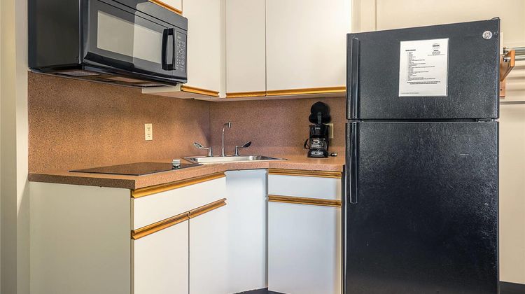Suburban Studios of Wilmington Room