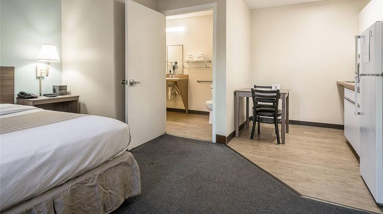 Suburban Studios of Wilmington Room