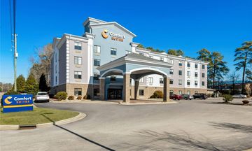Comfort Suites
