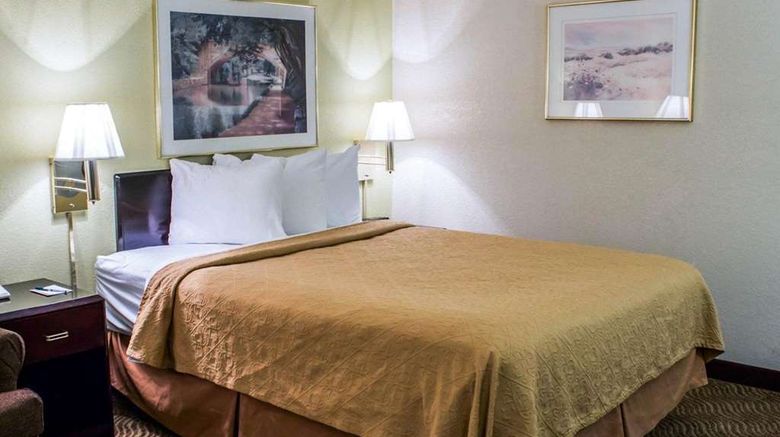 <b>Quality Inn Rocky Mount Room</b>. Images powered by <a href="https://iceportal.shijigroup.com/" title="IcePortal" target="_blank">IcePortal</a>.