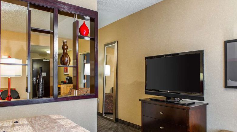 <b>Cambria Hotel Raleigh-Durham Airport Suite</b>. Images powered by <a href="https://iceportal.shijigroup.com/" title="IcePortal" target="_blank">IcePortal</a>.