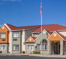 Quality Inn & Suites Maggie Valley Exterior