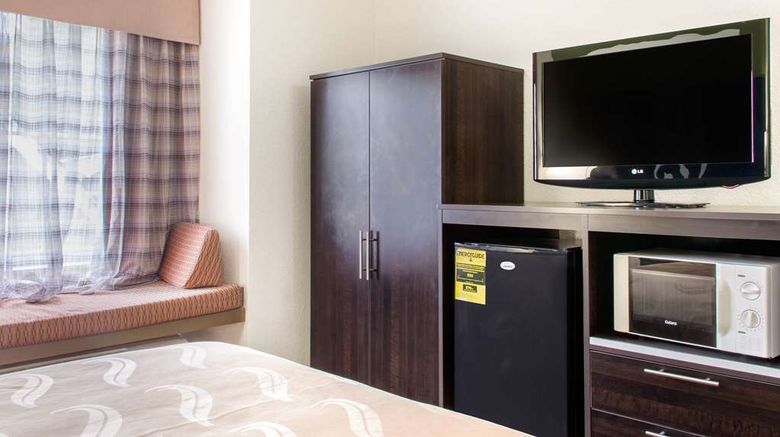 <b>Quality Inn & Suites Maggie Valley Room</b>. Images powered by <a href="https://iceportal.shijigroup.com/" title="IcePortal" target="_blank">IcePortal</a>.
