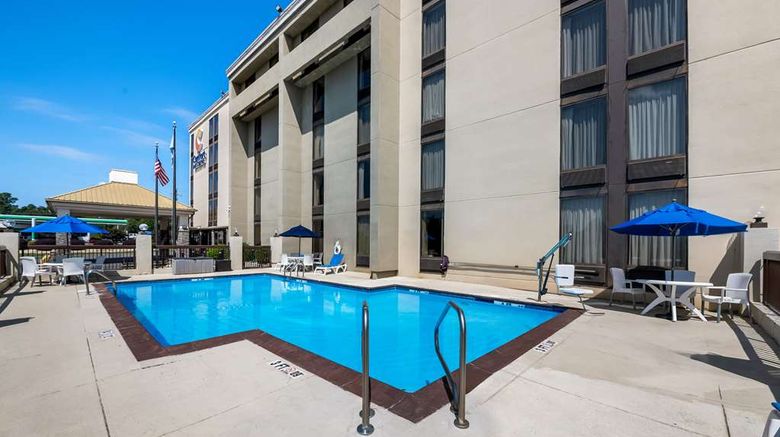 <b>Comfort Inn Medical Park Pool</b>. Images powered by <a href="https://iceportal.shijigroup.com/" title="IcePortal" target="_blank">IcePortal</a>.