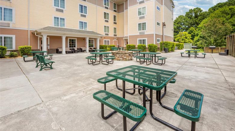 <b>MainStay Suites Camp Lejeune Pool</b>. Images powered by <a href="https://iceportal.shijigroup.com/" title="IcePortal" target="_blank">IcePortal</a>.