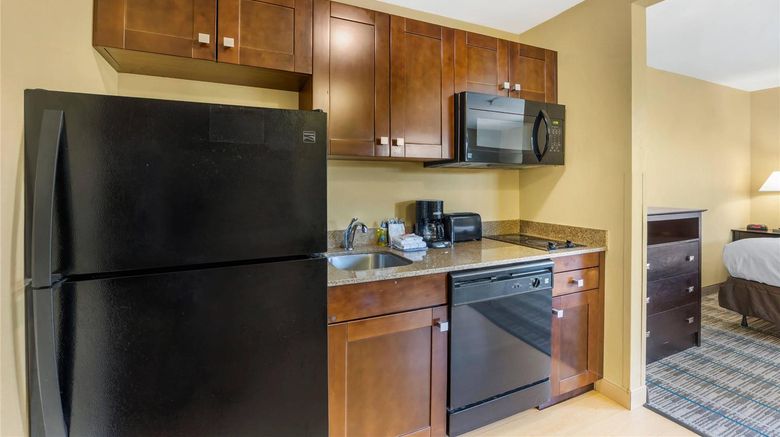 <b>MainStay Suites Camp Lejeune Suite</b>. Images powered by <a href="https://iceportal.shijigroup.com/" title="IcePortal" target="_blank">IcePortal</a>.