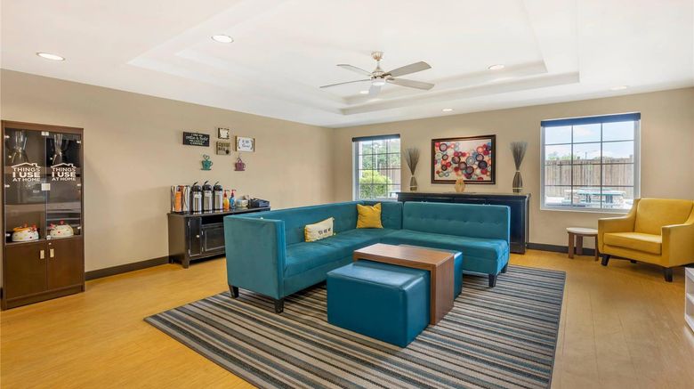 <b>MainStay Suites Camp Lejeune Lobby</b>. Images powered by <a href="https://iceportal.shijigroup.com/" title="IcePortal" target="_blank">IcePortal</a>.