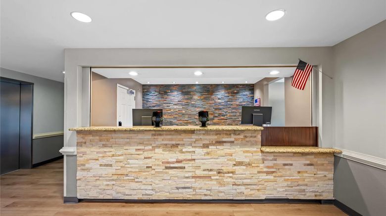 <b>Suburban Studios Near Camp Lejeune Lobby</b>. Images powered by <a href="https://iceportal.shijigroup.com/" title="IcePortal" target="_blank">IcePortal</a>.