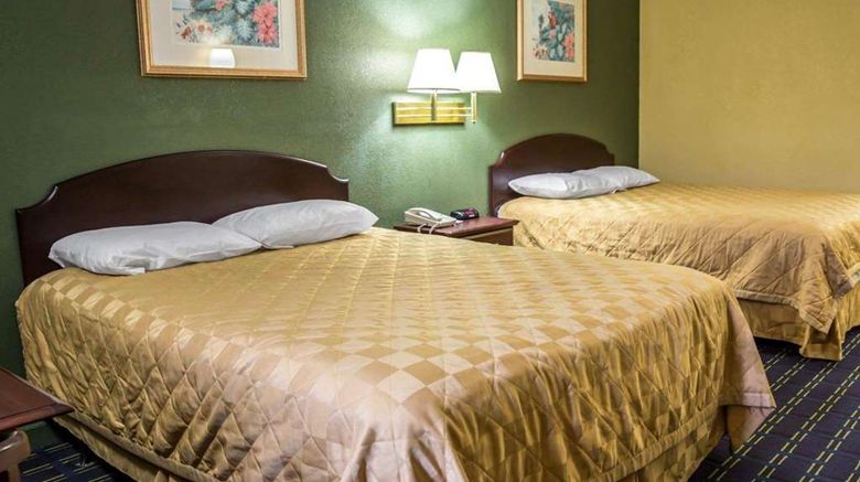 <b>Rodeway Inn & Suites Room</b>. Images powered by <a href="https://iceportal.shijigroup.com/" title="IcePortal" target="_blank">IcePortal</a>.