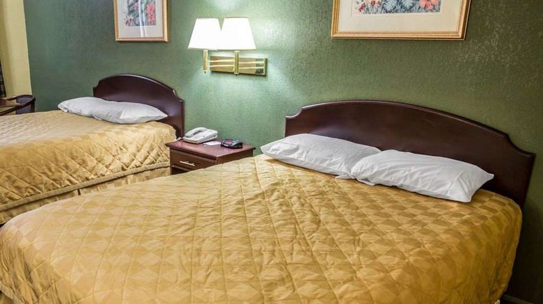 <b>Rodeway Inn & Suites Room</b>. Images powered by <a href="https://iceportal.shijigroup.com/" title="IcePortal" target="_blank">IcePortal</a>.
