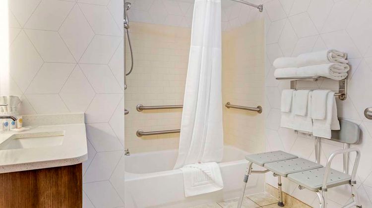 Comfort Suites Room