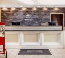 Quality Inn Salisbury Lobby