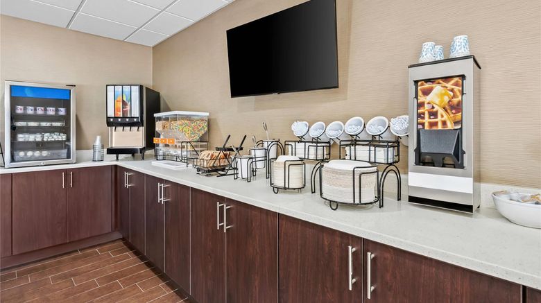 <b>Comfort Inn & Suites Oxford Restaurant</b>. Images powered by <a href="https://iceportal.shijigroup.com/" title="IcePortal" target="_blank">IcePortal</a>.