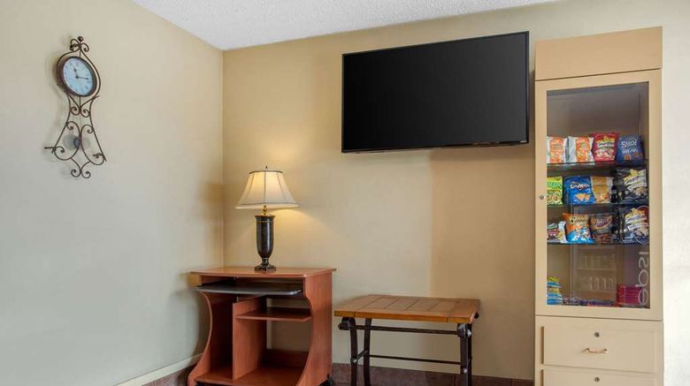 <b>Rodeway Inn Asheville Lobby</b>. Images powered by <a href="https://iceportal.shijigroup.com/" title="IcePortal" target="_blank">IcePortal</a>.