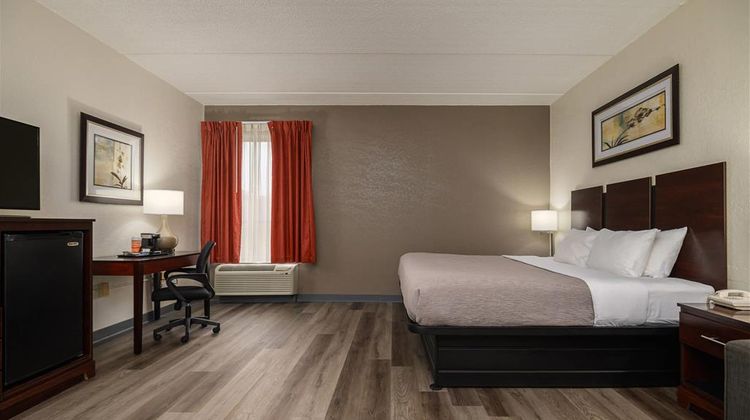 Quality Inn and Suites Lexington South Room