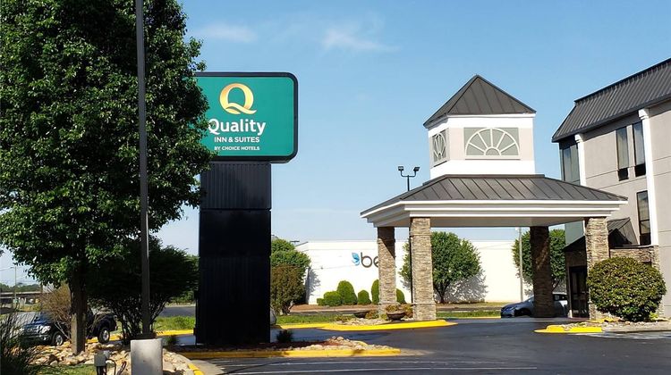 Quality Inn and Suites Lexington South Exterior