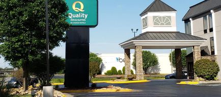 Quality Inn and Suites Lexington South Exterior