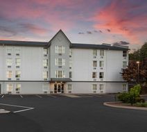 Rodeway Inn & Suites at Biltmore Square Exterior