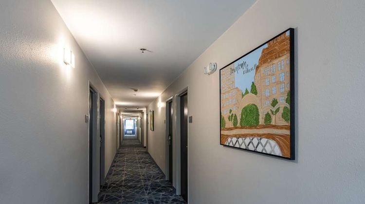 Rodeway Inn & Suites at Biltmore Square Lobby