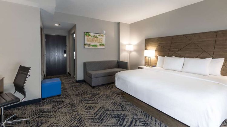 Rodeway Inn & Suites at Biltmore Square Suite