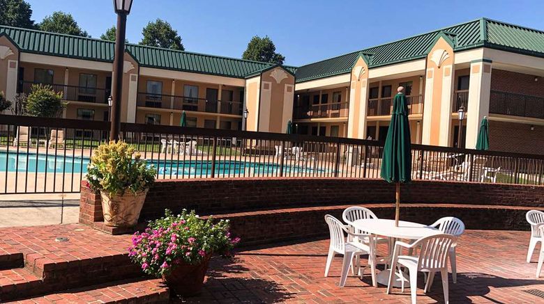 <b>Quality Inn Morganton Southeast Pool</b>. Images powered by <a href="https://iceportal.shijigroup.com/" title="IcePortal" target="_blank">IcePortal</a>.