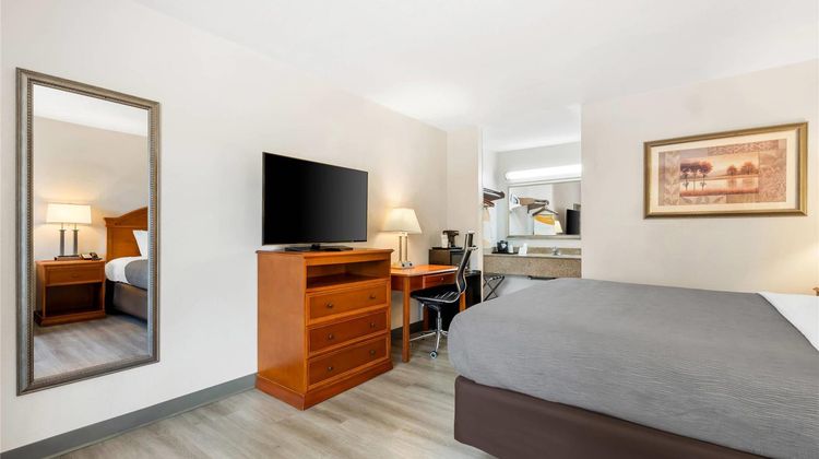 Quality Inn Battleboro - Rocky Mount Room