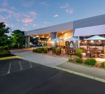 Clarion Inn Airport Exterior