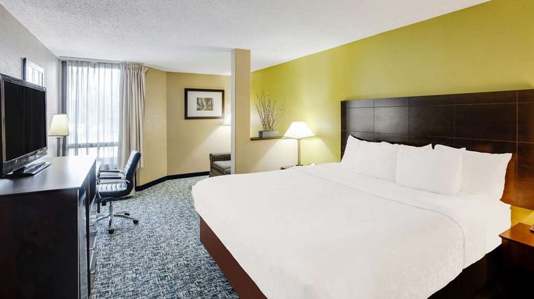 <b>Clarion Inn Airport Room</b>. Images powered by <a href="https://iceportal.shijigroup.com/" title="IcePortal" target="_blank">IcePortal</a>.