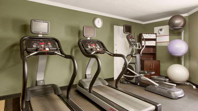 <b>Clarion Inn Airport Health</b>. Images powered by <a href="https://iceportal.shijigroup.com/" title="IcePortal" target="_blank">IcePortal</a>.