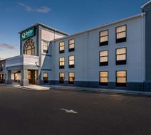 Quality Inn and Suites Exterior
