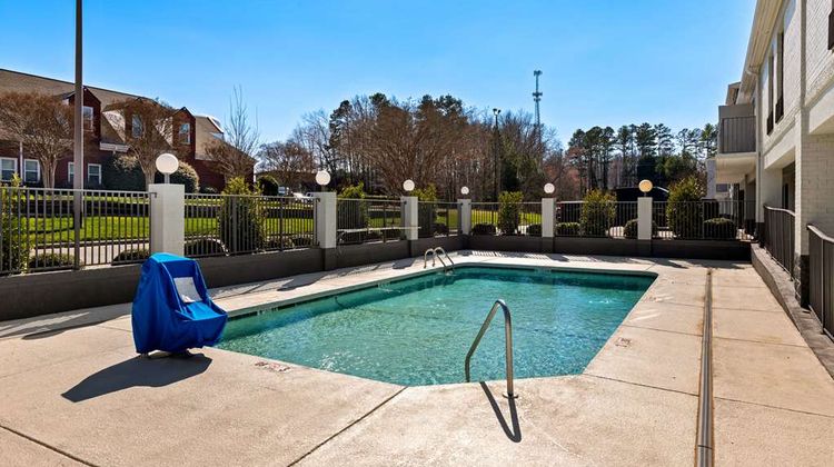 Quality Inn and Suites Pool