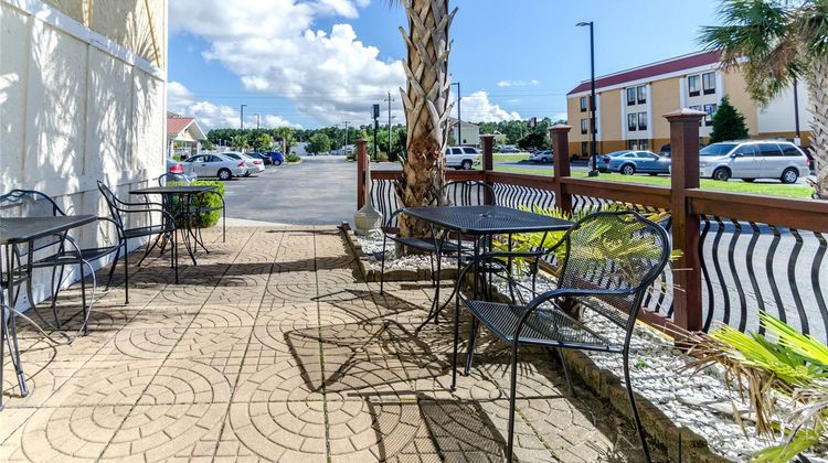 Rodeway Inn & Suites/Camp Lejeune Area Pool