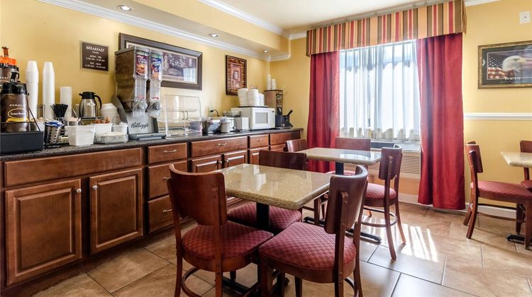 Rodeway Inn & Suites/Camp Lejeune Area Restaurant