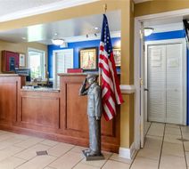 Rodeway Inn & Suites/Camp Lejeune Area Lobby