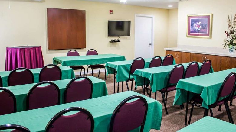<b>Quality Inn Fuquay Varina Meeting</b>. Images powered by <a href="https://iceportal.shijigroup.com/" title="IcePortal" target="_blank">IcePortal</a>.