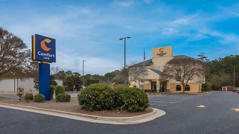 <b>Comfort Inn Exterior</b>. Images powered by <a href="https://iceportal.shijigroup.com/" title="IcePortal" target="_blank">IcePortal</a>.